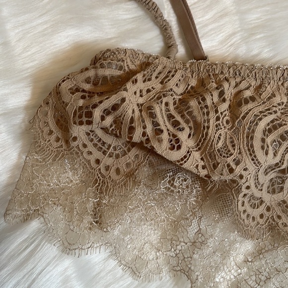 VICTORIA’S Secret Lace Bralette Set - Picture 2 of 16